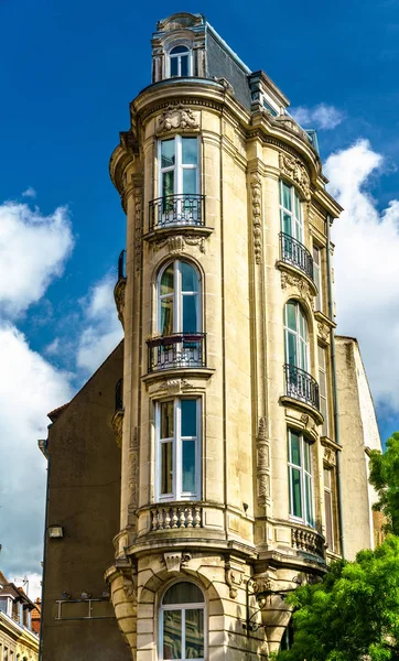 Traditionella byggnader i gamla stan på Lille, Frankrike — Stockfoto