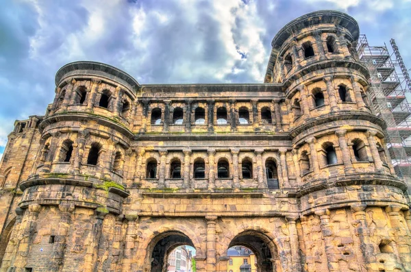 Porta Nigra, velké římské městské brány, Trier, Německo — Stock fotografie