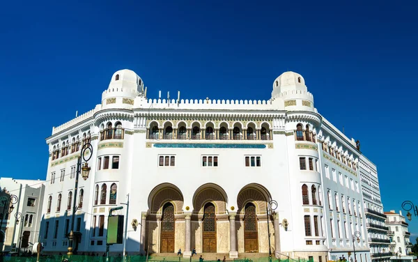 Großpostamt von Algier, ein neomärorianisches Gebäude in Algerien — Stockfoto