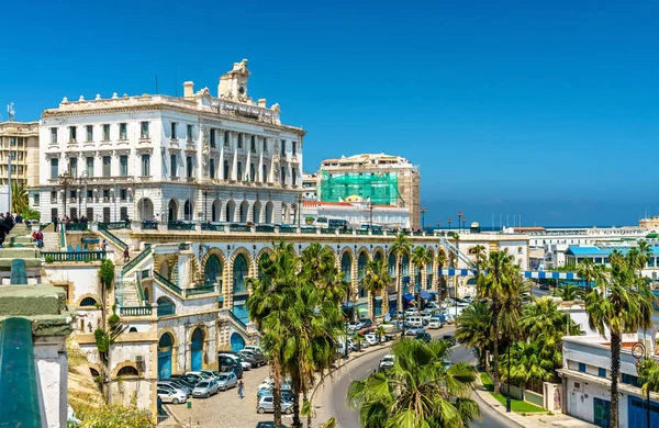 La Chambre de commerce, un bâtiment historique à Alger, Algérie — Photo