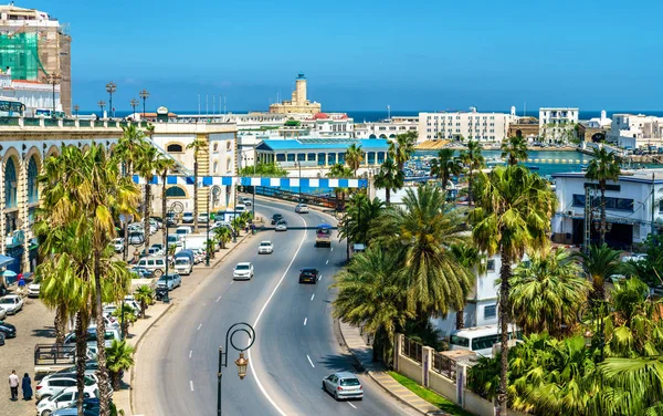 Seaside boulevard in Algiers, de hoofdstad van Algerije — Stockfoto