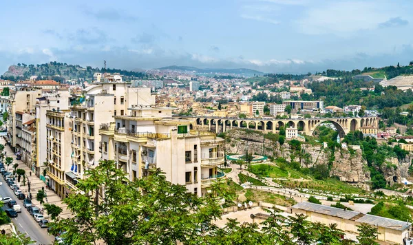 Skyline Constantine, egy nagyvárosban, Algéria — Stock Fotó