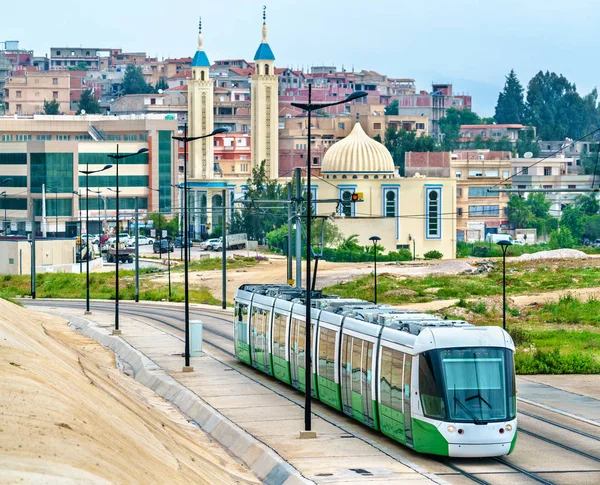 City tram and a mosque in Constantine, Algeria — Stock Photo, Image