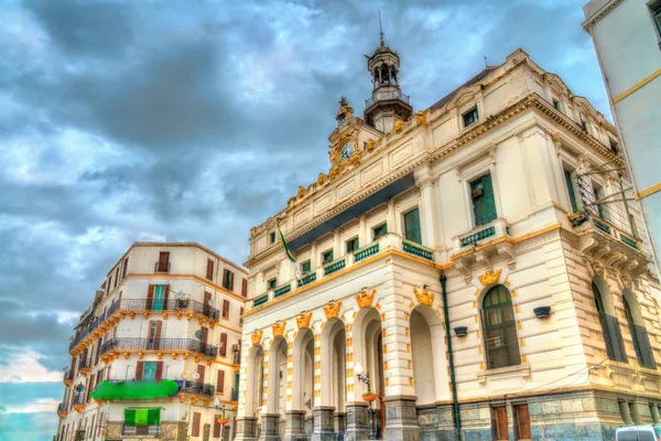 Municipio di Costantino, un edificio coloniale francese. Algeria — Foto Stock