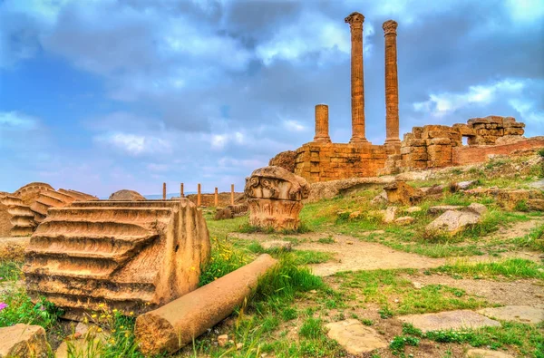 Timgad, ruinerna av en romersk-Berber stad i Algeriet. — Stockfoto