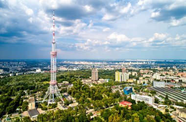 Kiev Tv Kulesi. 385 metre yüksekliği, dünyanın en yüksek duran kafes çelik inşaat