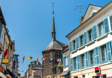 Honfleur geleneksel evlerde. Normandy, Fransa