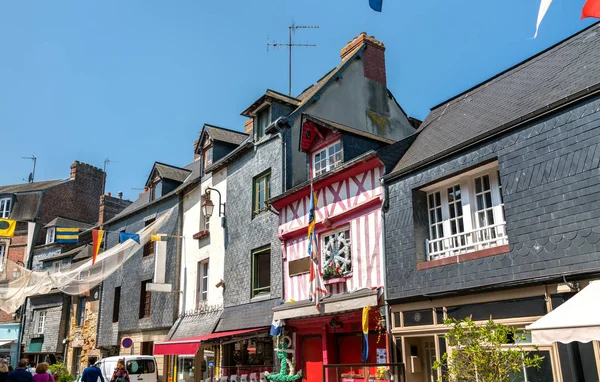 Traditionella hus i Honfleur. Normandie, Frankrike — Stockfoto