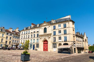 Caen, Normandy için tipik Fransız binalar