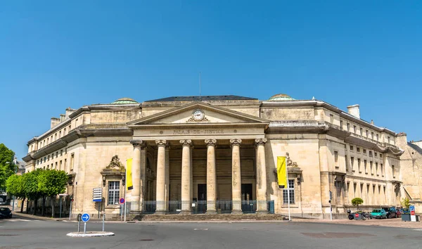 Pałac Sprawiedliwości w Caen, Francja — Zdjęcie stockowe