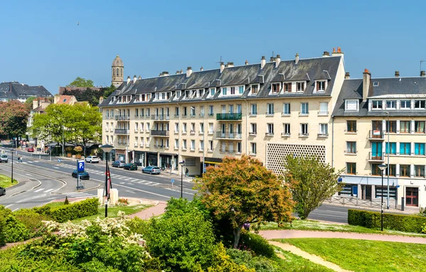 Typowe francuskie budynki w Caen, Normandii — Zdjęcie stockowe