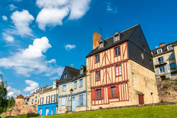 Traditionella timrade hus i Le Mans, Frankrike — Stockfoto