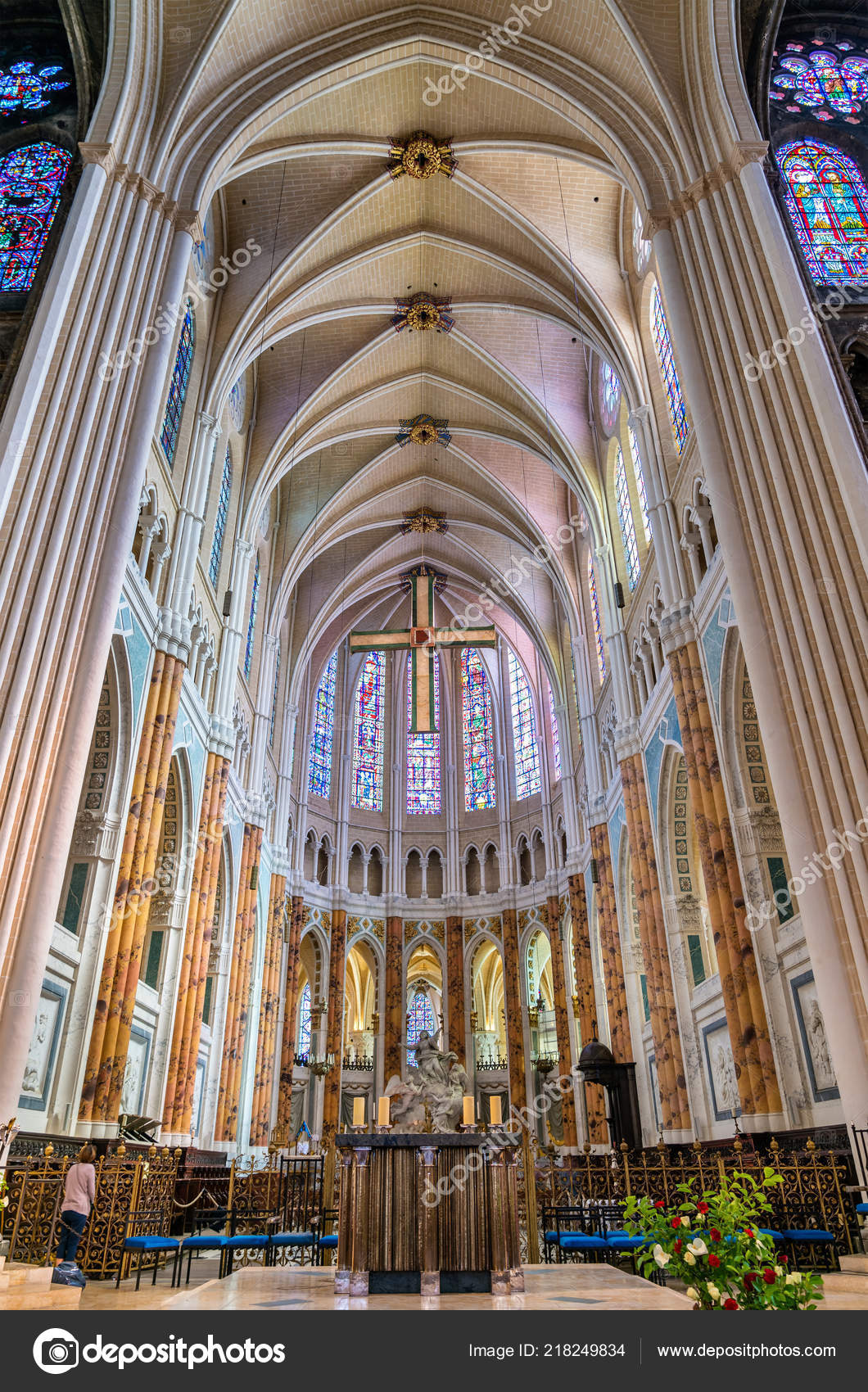 depositphotos_218249834-stock-photo-interior-of-the-cathedral-of.jpg