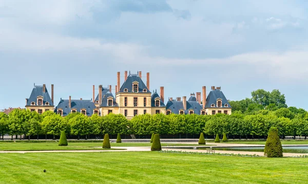 Chateau de Fontainebleau, jeden z największych francuskich pałaców królewskich. — Zdjęcie stockowe