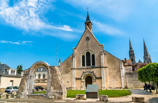 Церковь Святого Фоя в Шартре, Франция — стоковое фото