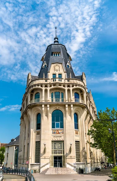 Edificio de estilo renacimiento gótico en Chartres, Francia —  Fotos de Stock