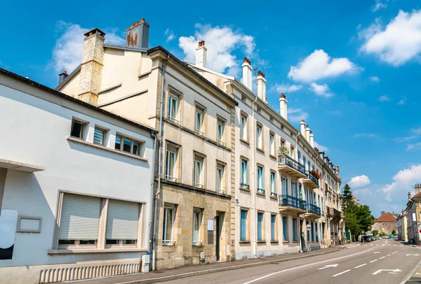 Typowe francuskie budynki w Épinal, France — Zdjęcie stockowe