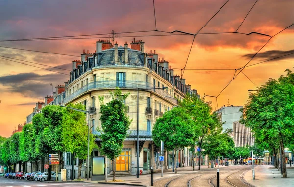 Traditionelle Gebäude in der Altstadt von Dijon, Frankreich — Stockfoto