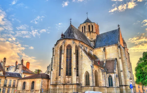 フランス、ディジョンのサン ・ ミッシェル教会 — ストック写真