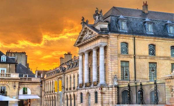 Palácio dos Duques da Borgonha em Dijon, França — Fotografia de Stock