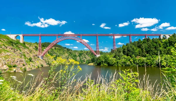 Garabit Viaduct, een spoorbrug over de Alpes in Frankrijk — Stockfoto