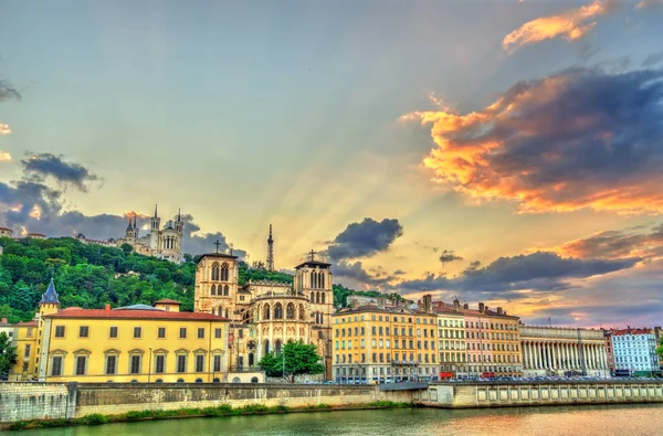 View of the Lyon Cathedral and the Basilica of Notre-Dame de Fourviere. Lyon, France — Stock Photo, Image