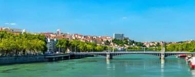 Lyon Fransa Rhone nehirde yukarıda Panoraması