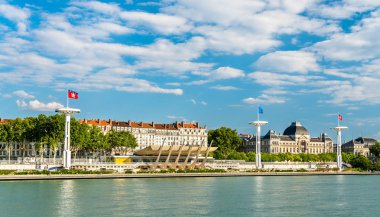 Lyon, Fransa Rhone riverside, ortak yüzme havuzu