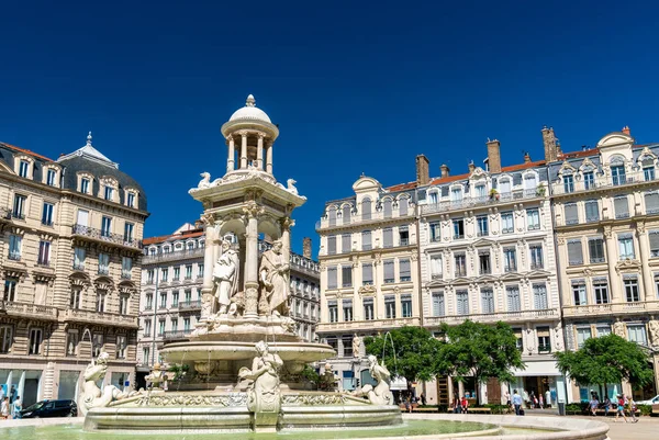 Çeşmede Place des Jacobins Lyon, Fransa — Stok fotoğraf