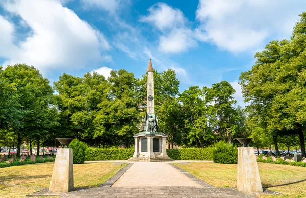 Soviet military memorial cemetery in Potsdam, Germany — Stock Photo, Image