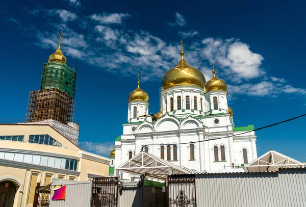 Catedral Rostov-on-Don da Natividade da Bem-aventurada Virgem Maria. Rússia — Fotografia de Stock