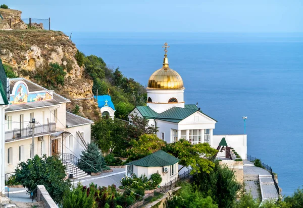 Георгиевский монастырь на мысе Фьолент в Балаклаве, Севастополь — стоковое фото