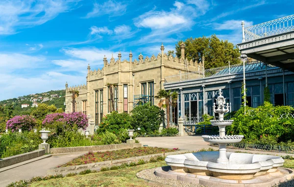 The Vorontsov Palace in Alupka, Crimea — Stock Photo, Image