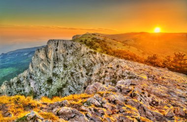 Günbatımı Kırım'Ai-Petri Mountain