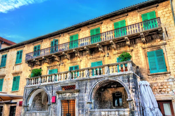 Palais Pima dans la vieille ville de Kotor, Monténégro — Photo