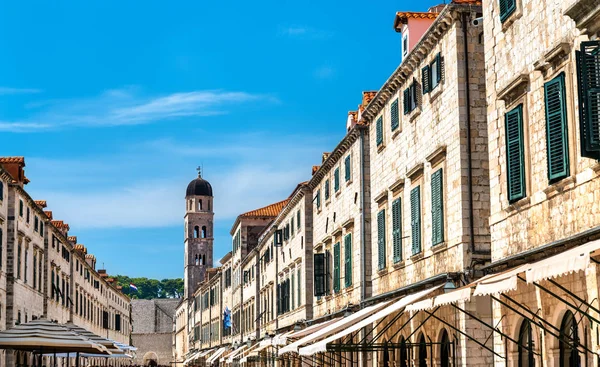 Buildings on Stradun, the main street of Dubrovnik, Croatia — Stock Photo, Image