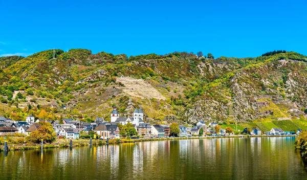 Utsikt Över Staden Treis Karden Med Floden Mosel Rheinland Pfalz — Stockfoto