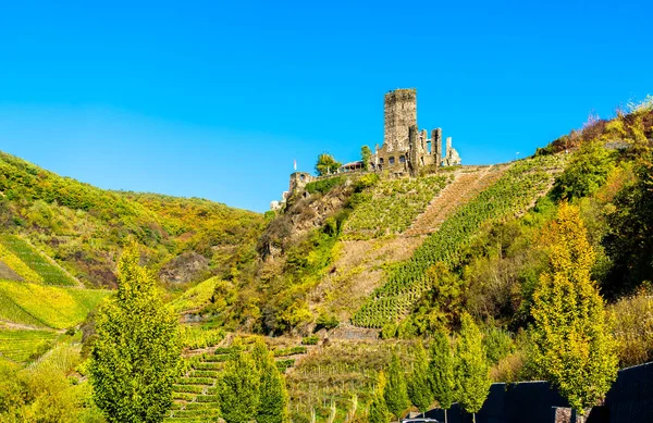 Blick auf Burg Metternich bei Beilstein in Deutschland — Stockfoto