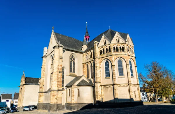 Kostel svatého Martina a St. Severus v Munstermaifeld - Porýní-Falc, Německo — Stock fotografie