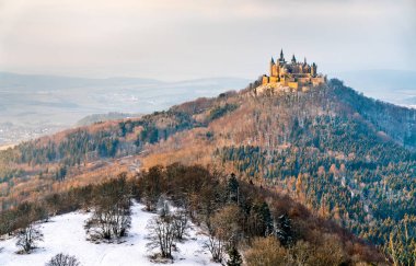Hohenzollern Kalesi, Almanya'nın kış görünümü