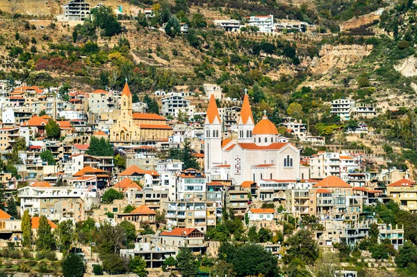 Mar Saba dóm és a Miasszonyunk Diman templom Bsharri, Libanon — Stock Fotó