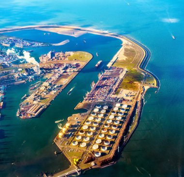 Rotterdam liman ve Maasvlakte, onun uzantısı hava görünümünü. Hollanda