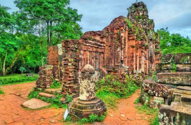 Oğlum Vietnam, bir Hindu tapınağı kalıntıları