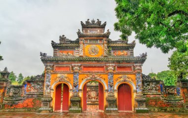 Hue, Vietnam 'daki Imperial City 'de antik kapı