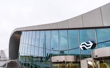 Hollanda'da Arnhem Centraal tren istasyonu