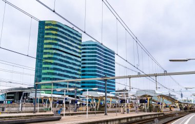 Hollanda'da Arnhem Centraal istasyonu