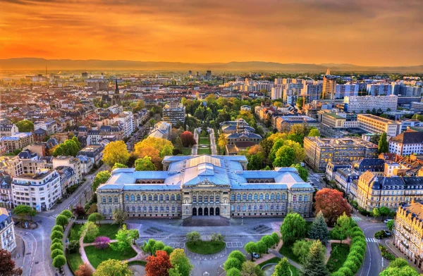 Veduta dell'Università di Strasburgo in Alsazia, Francia — Foto Stock