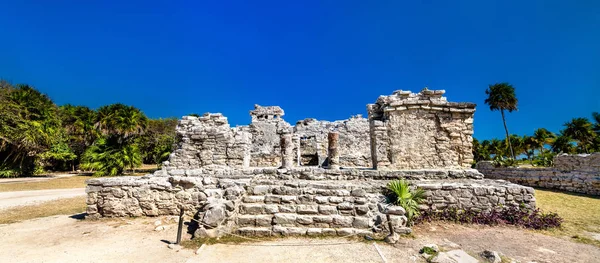 Antigas ruínas maias em Tulum no México — Fotografia de Stock