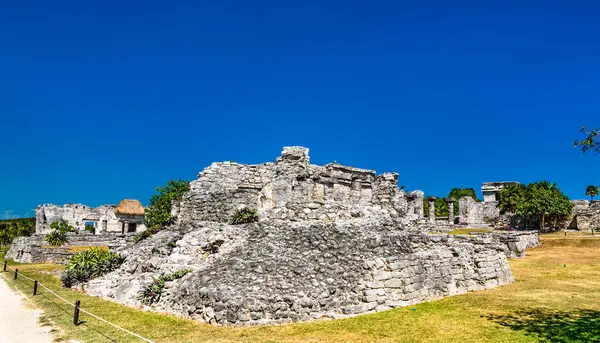 Antiguas ruinas mayas en Tulum en México — Foto de Stock