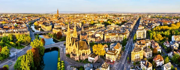 St. Paul Kilisesi ve Strazburg Katedrali - Alsace, Fransa — Stok fotoğraf